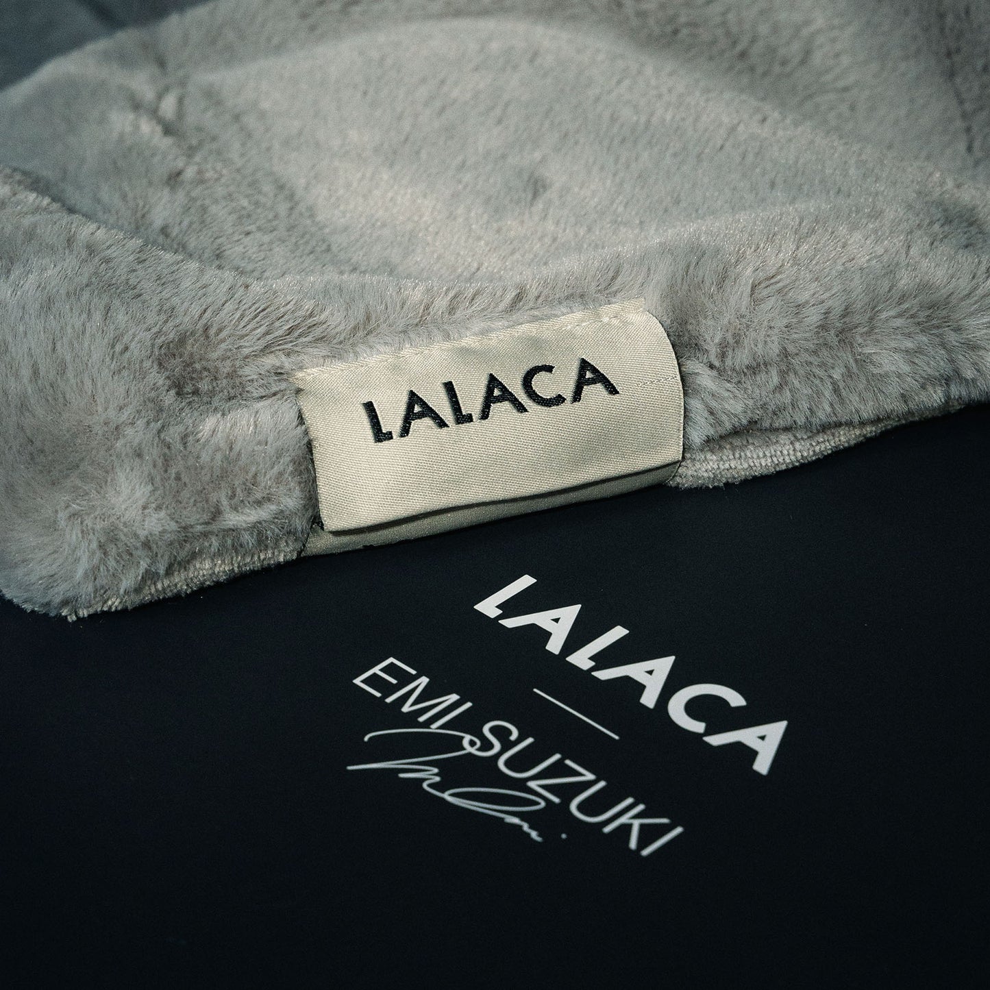 LALACA｜EMISUZUKI heated blanket  lounge　